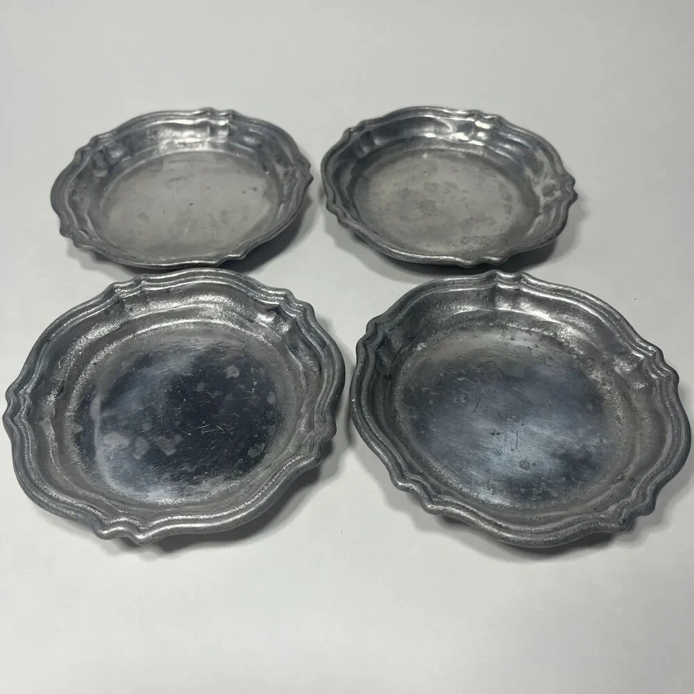 Set Of 4 Vintage Dessert Plates  4 Inch, metal